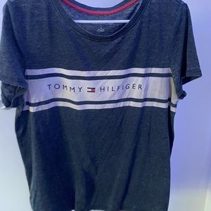 Women’s Tommy Hilfiger shirt